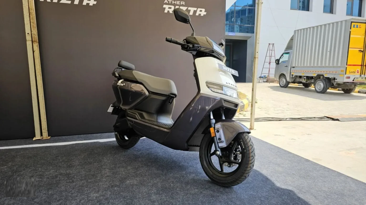 Ather Rizta Plus